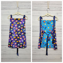 Load image into Gallery viewer, Children&#39;s Apron Reversible: Space Donuts &amp; Hedgehog