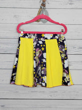 Load image into Gallery viewer, Bright Twirl Skirt Size 6