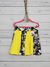 Load image into Gallery viewer, Bright Twirl Skirt Size 6
