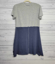 Load image into Gallery viewer, Penn State College T-shirt  Dress size Small